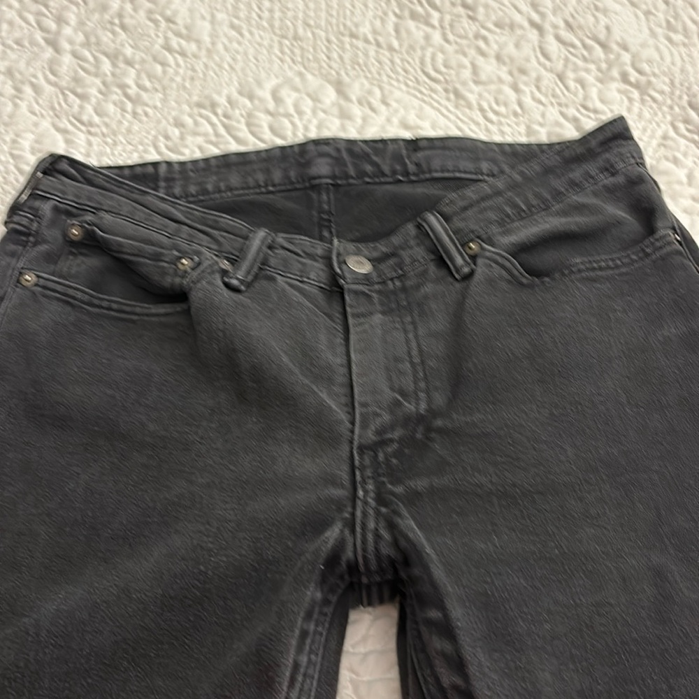 Levis ~** Black faded 511